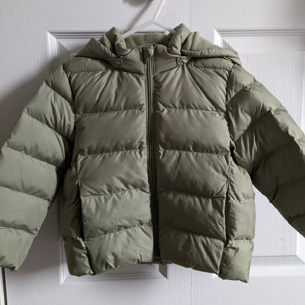 (Bundle 2 For $20) UNIQLO GREEN PUFFTECH WASHABLE PARKA